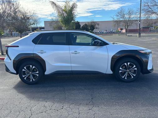 2023 Toyota bZ4X XLE