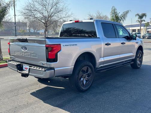 2024 Ford F-150 Lightning XLT