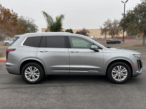 2025 Cadillac XT6 Luxury FWD