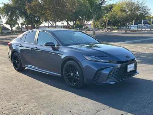 Dark Cosmos 2026 Toyota Camry SE