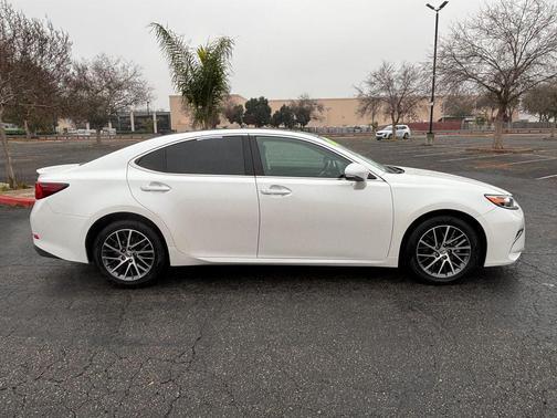 2017 Lexus ES 350 Base