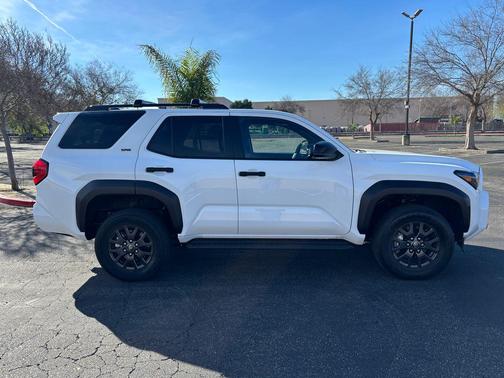 2025 Toyota 4Runner SR5
