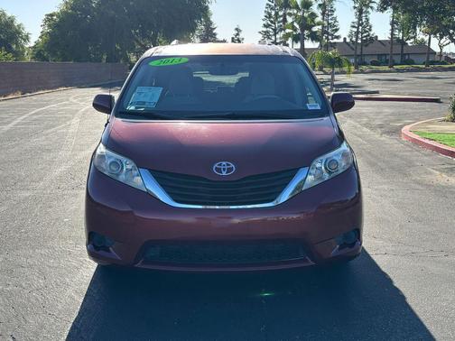 Salsa Red Pearl 2013 Toyota Sienna LE
