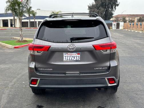 2017 Toyota Highlander Limited Platinum