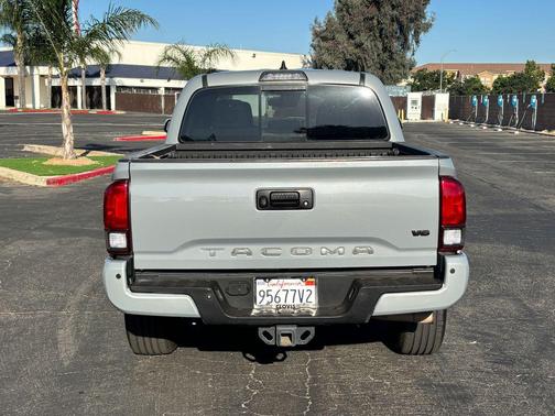Cement 2019 Toyota Tacoma TRD Sport