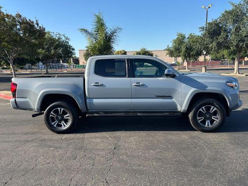 Cement 2019 Toyota Tacoma TRD Sport