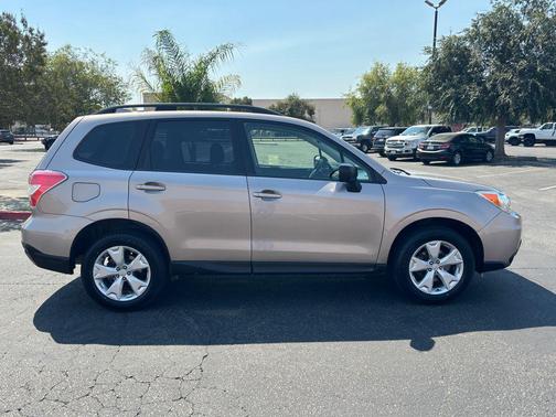 2016 Subaru Forester 2.5i