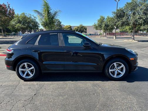2019 Porsche Macan Macan