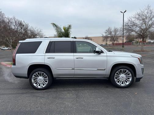 2017 Cadillac Escalade Platinum
