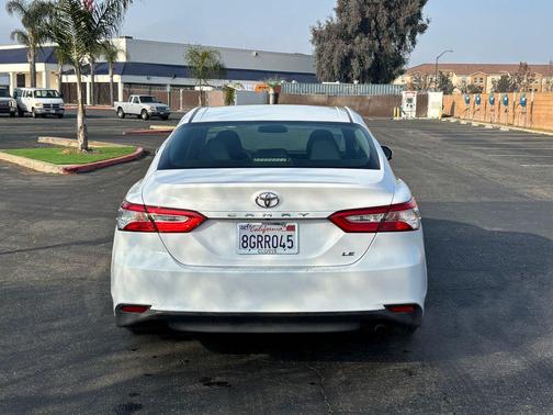 2018 Toyota Camry LE