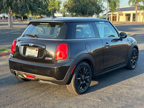 2016 MINI Hardtop Cooper