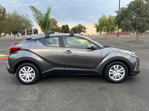 2020 Toyota C-HR LE