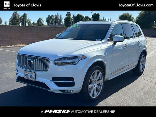 Crystal White 2018 Volvo XC90 T6 Inscription