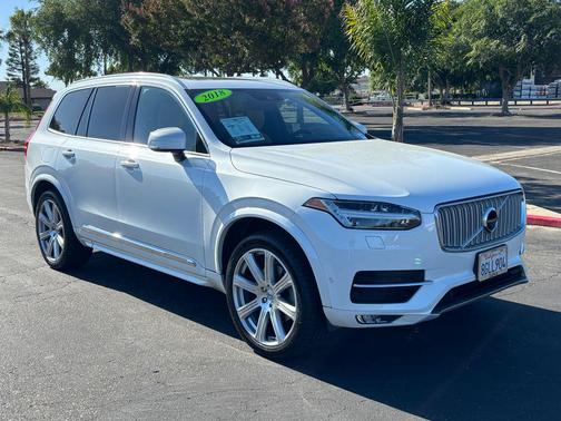 Crystal White 2018 Volvo XC90 T6 Inscription
