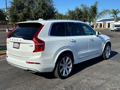 Crystal White 2018 Volvo XC90 T6 Inscription