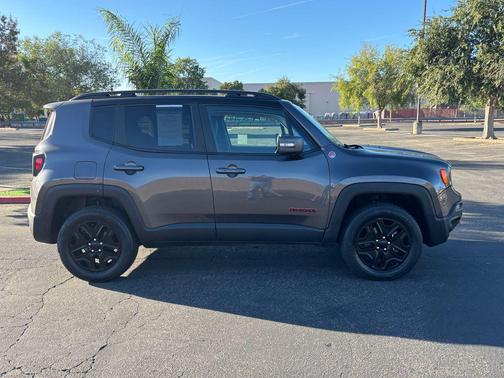 2018 Jeep Renegade Trailhawk