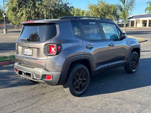 2018 Jeep Renegade Trailhawk