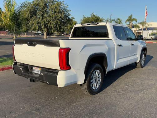 2022 Toyota Tundra SR5