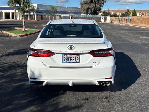 2023 Toyota Camry SE