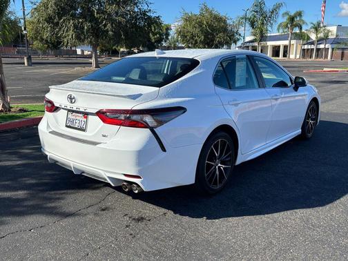 2023 Toyota Camry SE