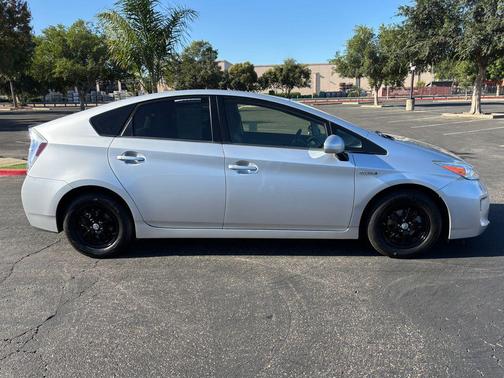 Classic Silver Metallic 2015 Toyota Prius Two