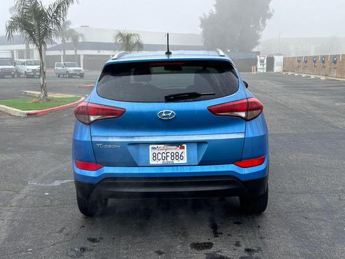 2016 Hyundai TUCSON SE