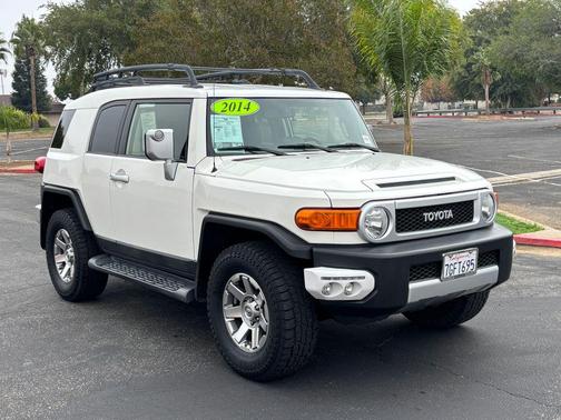 2014 Toyota FJ Cruiser Base