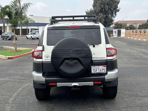 2014 Toyota FJ Cruiser Base