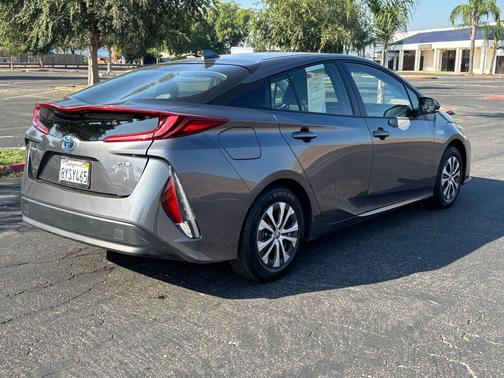 2022 Toyota Prius Prime XLE