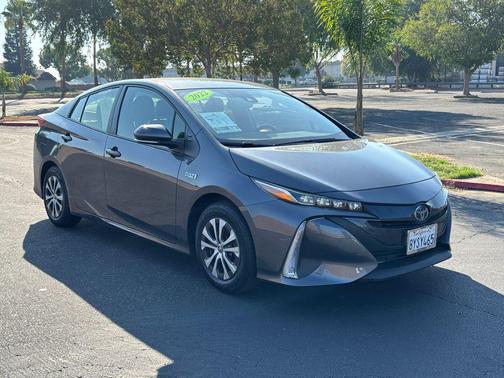 2022 Toyota Prius Prime XLE