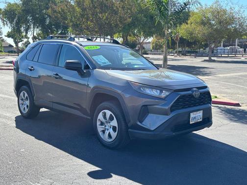 Magnetic Gray Metallic 2019 Toyota RAV4 LE