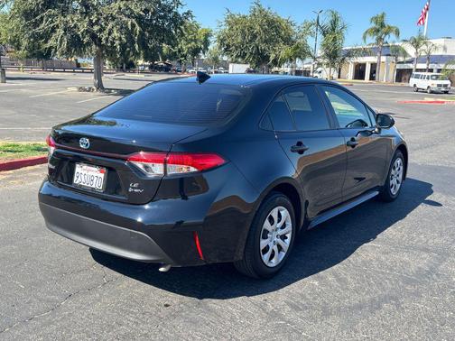 2025 Toyota Corolla Hybrid LE
