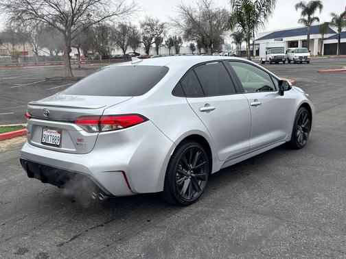 2025 Toyota Corolla Hybrid SE