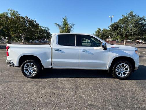 Iridescent Pearl Tricoat 2023 Chevrolet Silverado 1500 LTZ