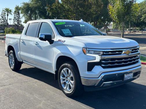 Iridescent Pearl Tricoat 2023 Chevrolet Silverado 1500 LTZ