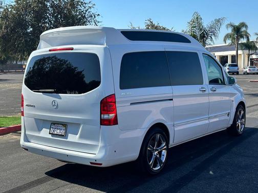 2016 Mercedes-Benz Metris Base