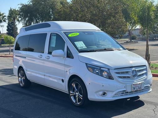 2016 Mercedes-Benz Metris Base
