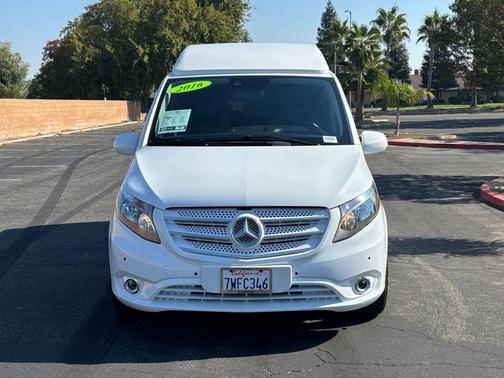 2016 Mercedes-Benz Metris Base