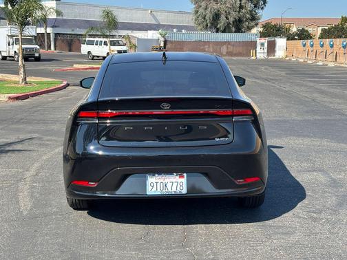 2025 Toyota Prius XLE