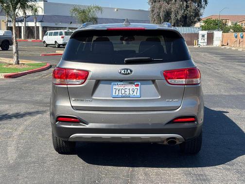 2017 Kia Sorento EX