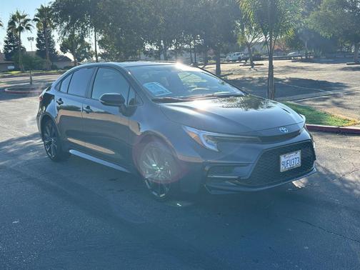 2025 Toyota Corolla Hybrid SE
