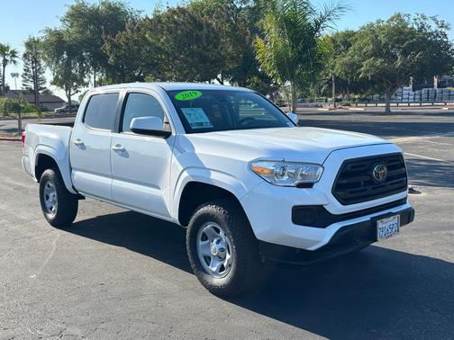 Super White 2019 Toyota Tacoma SR