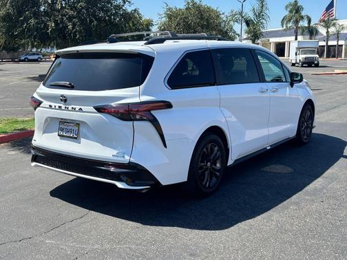 2024 Toyota Sienna XSE 7 Passenger