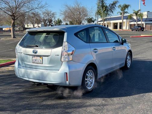 2012 Toyota Prius v Five