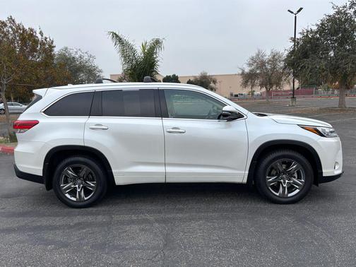 2017 Toyota Highlander Limited Platinum