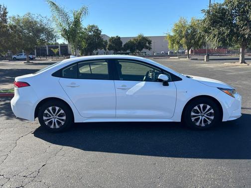 2021 Toyota Corolla Hybrid LE