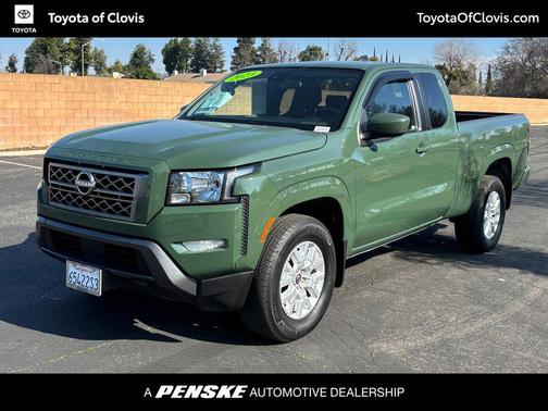 2023 Nissan Frontier SV