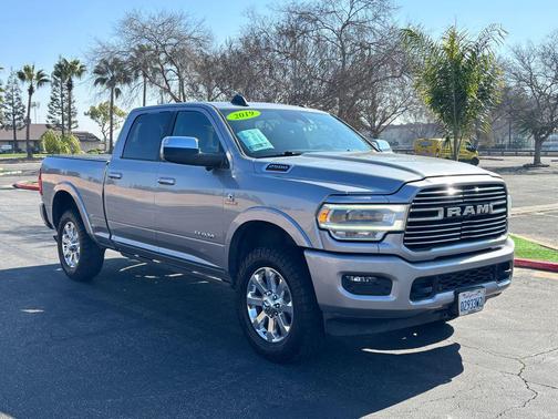 2019 RAM 2500 Laramie Crew Cab 4x4 6'4' Box