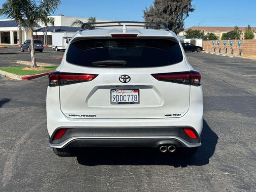 Wind Chill Pearl 2022 Toyota Highlander XSE