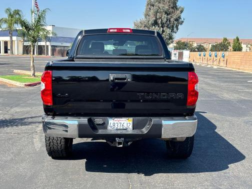 2018 Toyota Tundra SR5